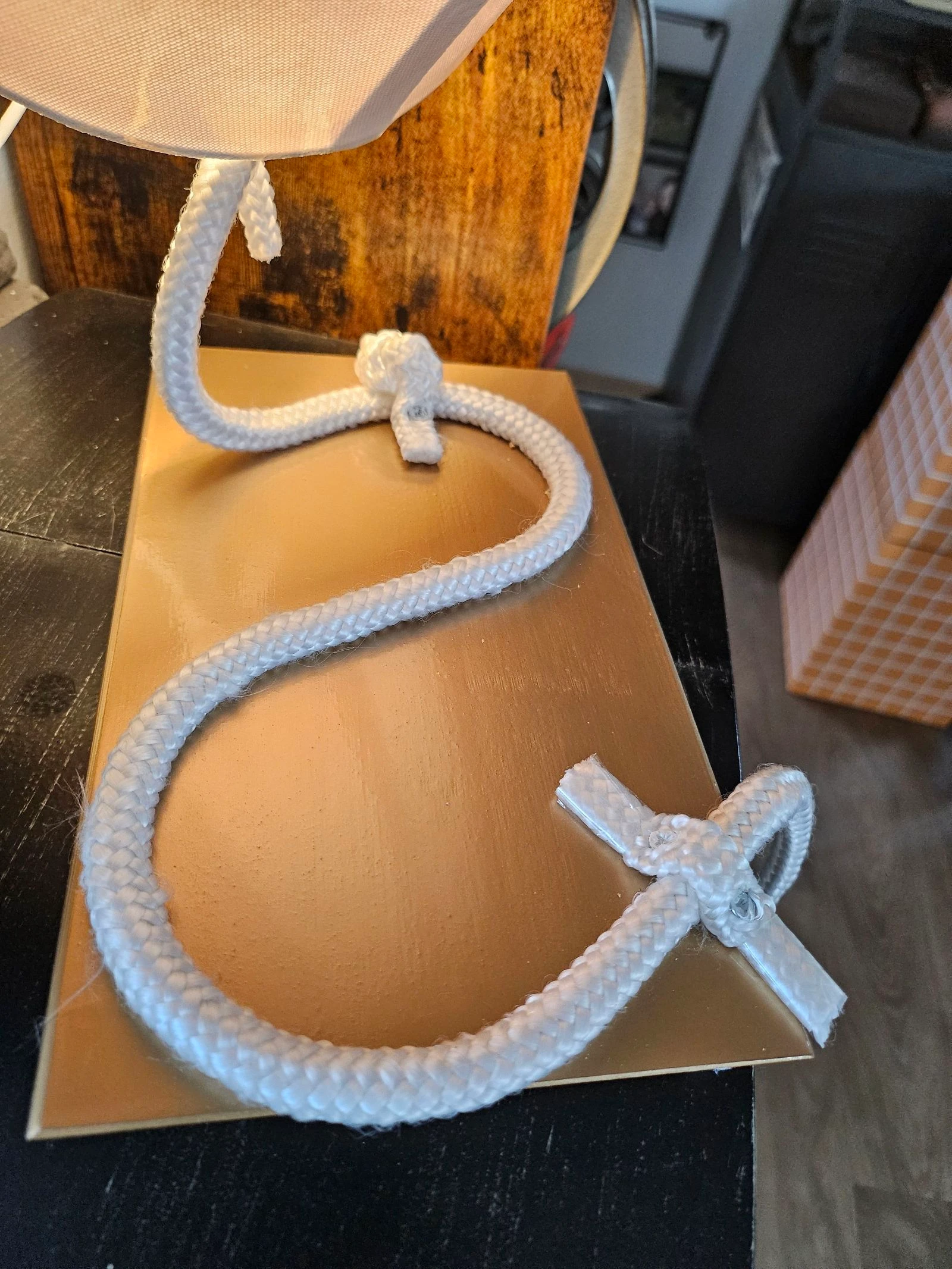 Lampe modèle unique  – photo 12